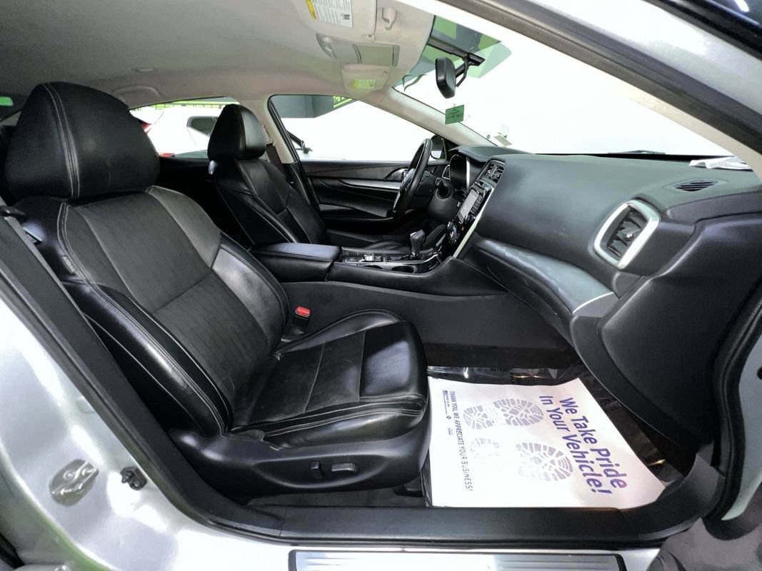Used 2017 Nissan Maxima 3.5 SV FWD image 29