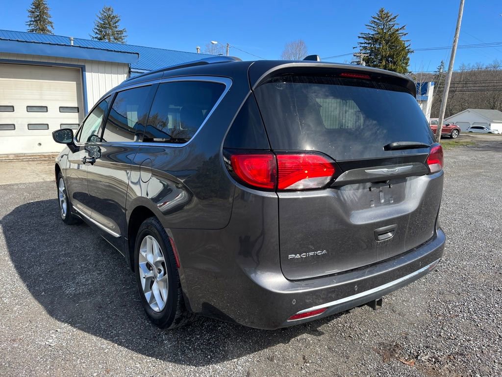 Used 2017 Chrysler Pacifica Touring-L Plus w/ Advanced Safetytec Group image 9
