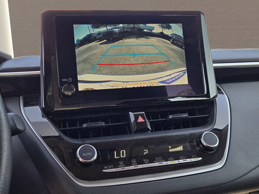 Used 2025 Toyota Corolla LE FWD image 25