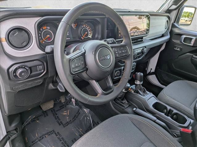 Used 2024 Jeep Wrangler Unlimited Sport AWD/4WD image 10