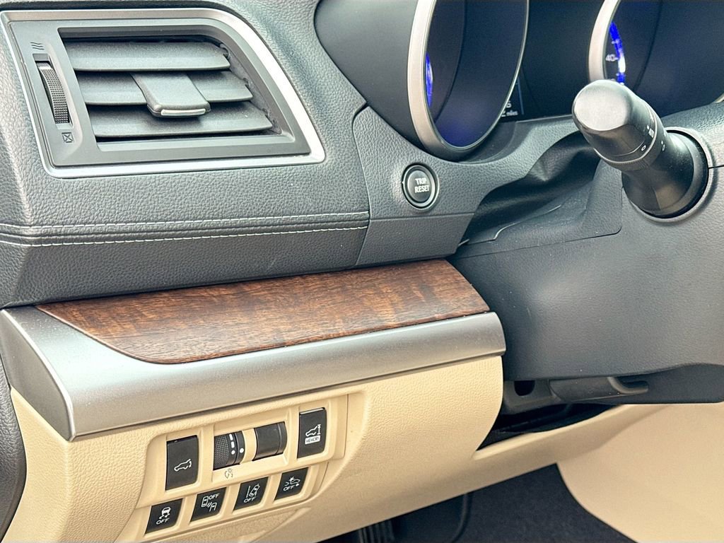 Used 2018 Subaru Outback 3.6R Limited image 12