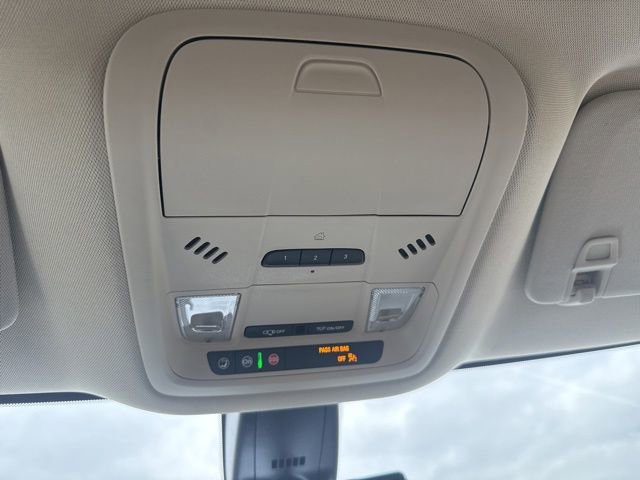 Used 2022 Buick Enclave Essence w/ Sound and Sites Package image 24