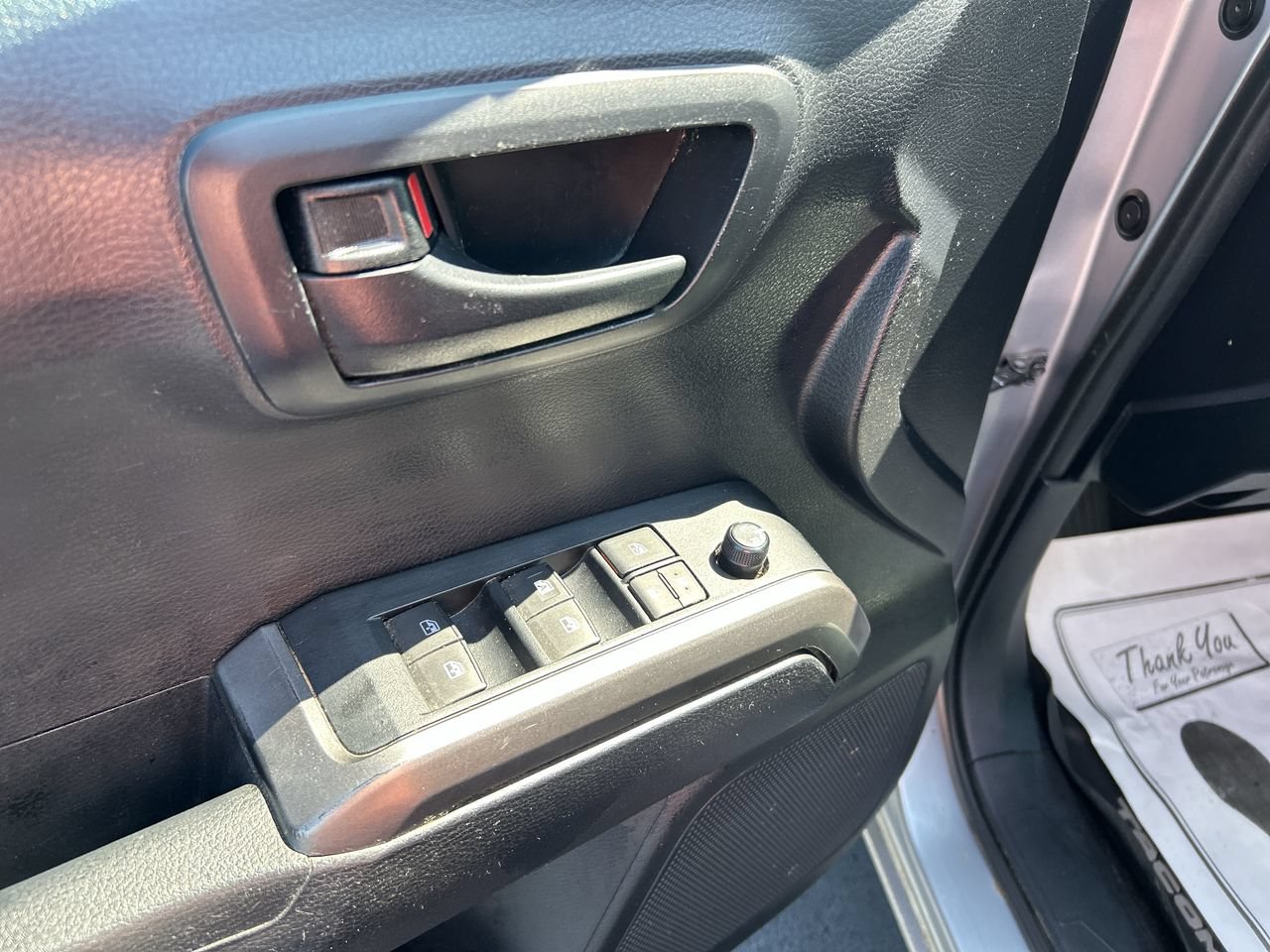 Used 2019 Toyota Tacoma SR5 AWD/4WD image 22