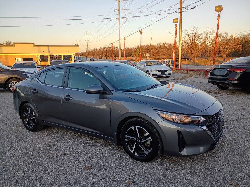 Used 2024 Nissan Sentra SV image 3