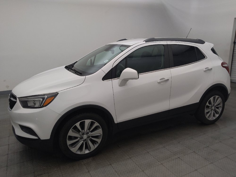 Used 2020 Buick Encore Preferred FWD image 2