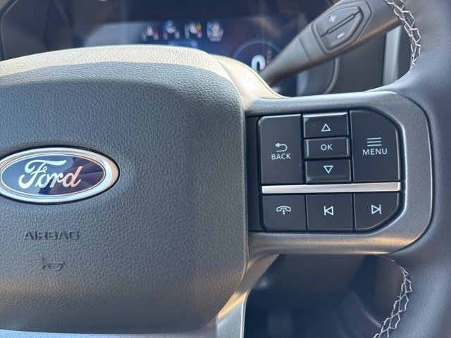 New 2025 Ford F350 Lariat w/ Black Appearance Package image 20