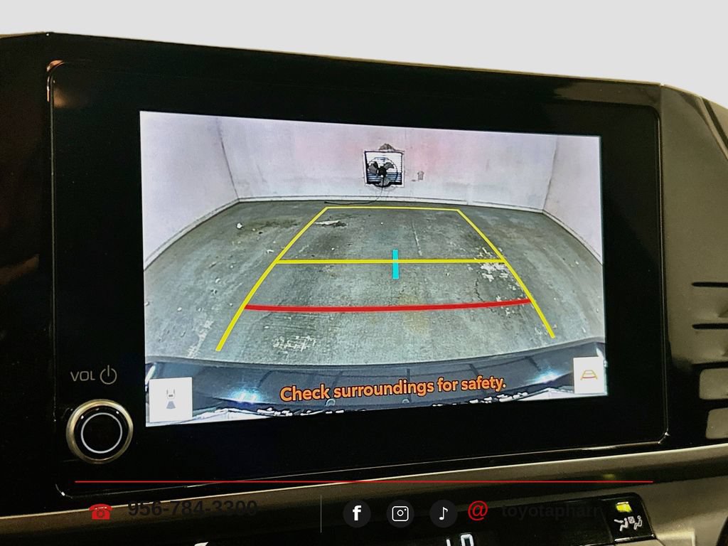 Used 2025 Toyota Camry LE FWD image 12