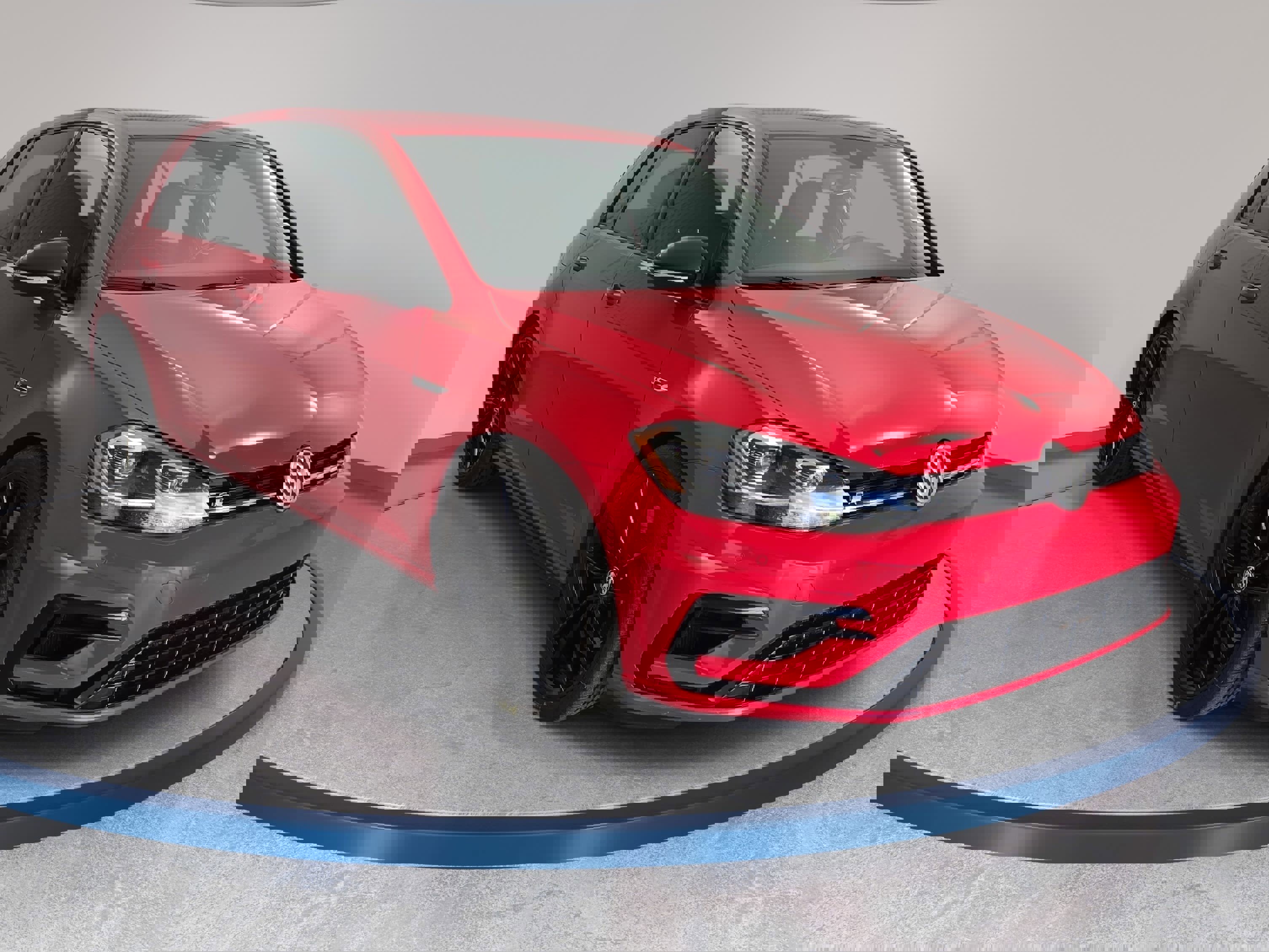 Used 2019 Volkswagen Golf R 4-Door image 3