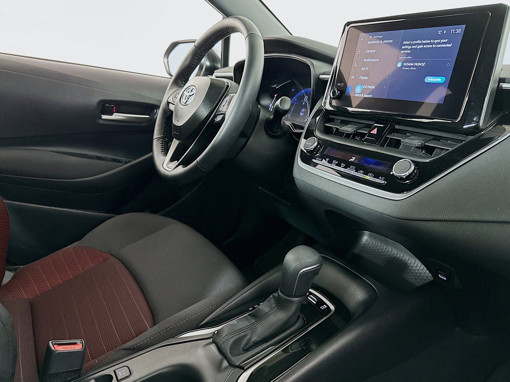 Used 2026 Toyota Corolla SE image 29