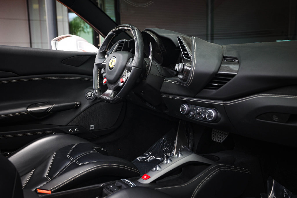 Used 2018 Ferrari 488 Spider RWD image 44