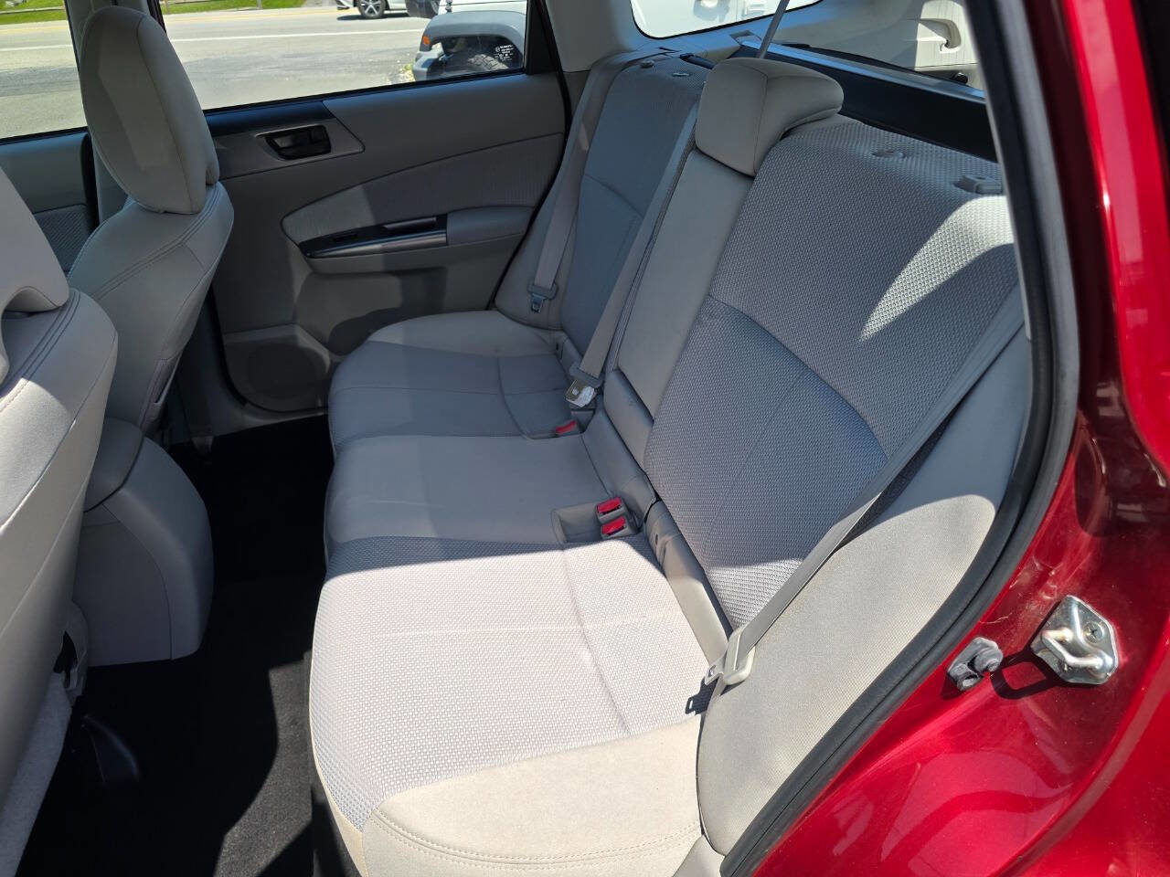 Used 2012 Subaru Forester 2.5X w/ Popular Pkg 3 AWD/4WD image 16