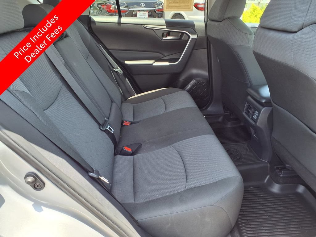Used 2025 Toyota RAV4 XLE FWD image 14