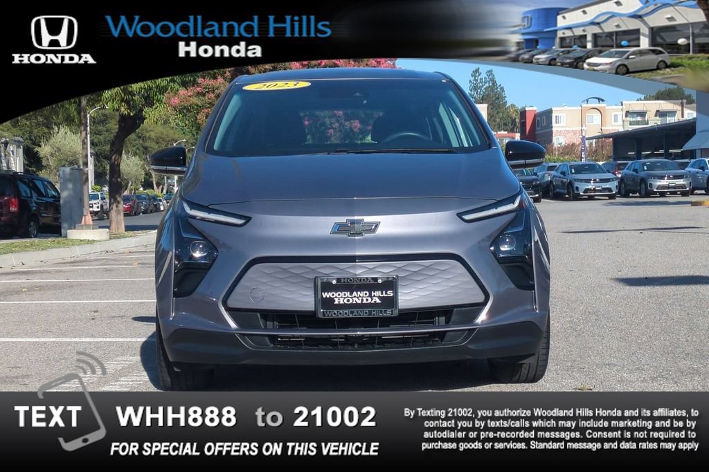 Used 2023 Chevrolet Bolt LT FWD image 2