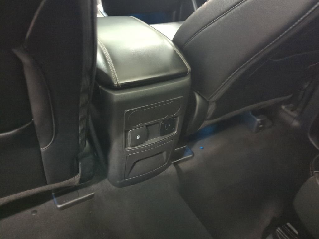 Used 2022 Ford Explorer Limited image 14