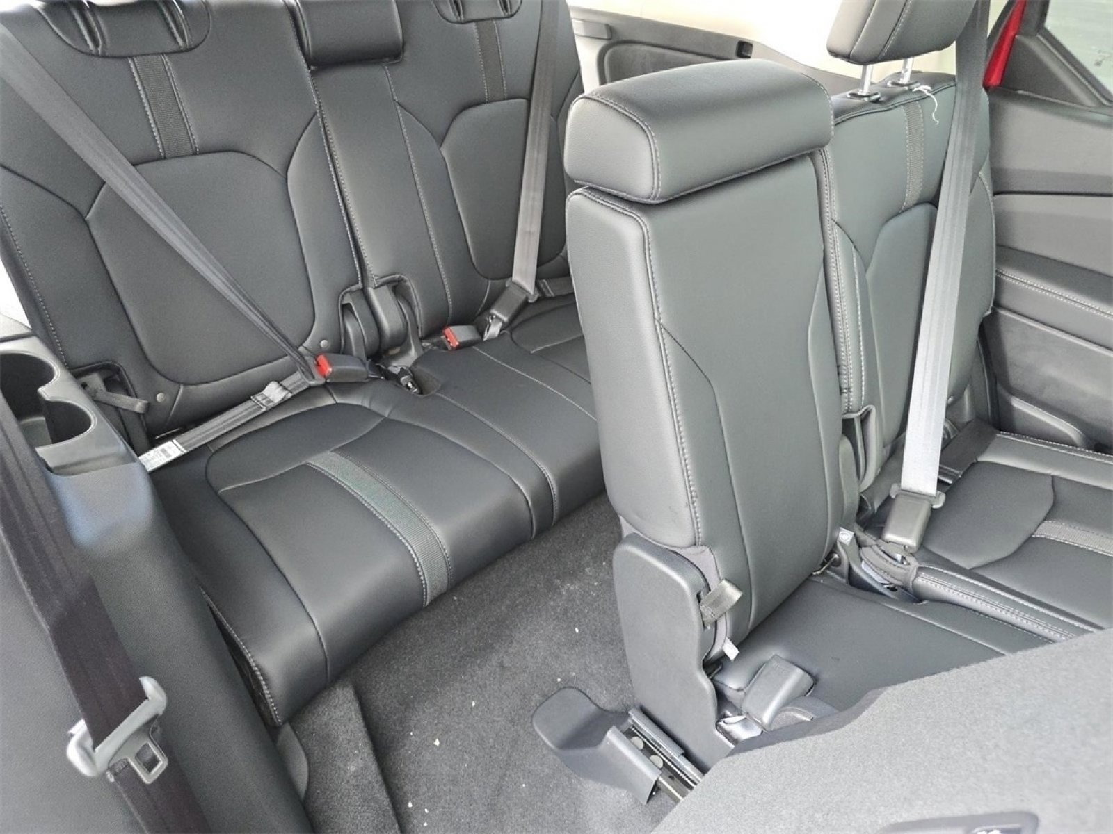 New 2025 Honda Pilot Touring image 26