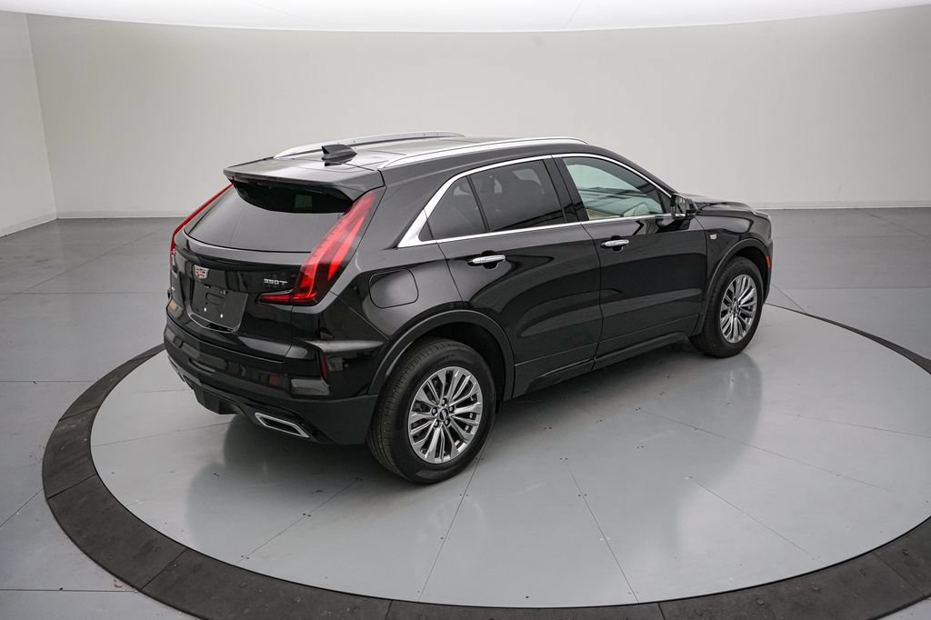 Used 2024 Cadillac XT4 Premium Luxury w/ Active Safety Package AWD/4WD image 4