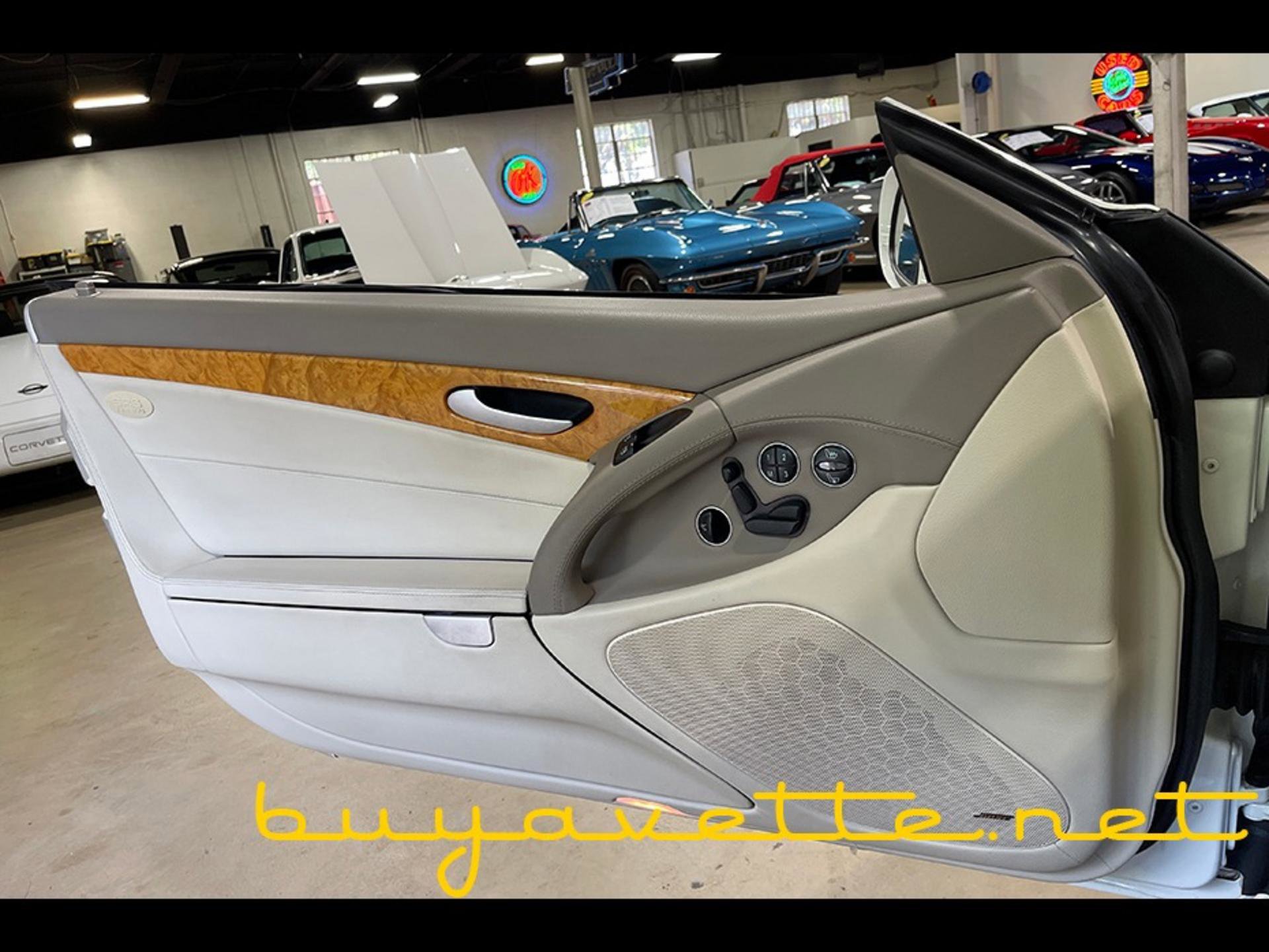 Used 2007 Mercedes-Benz SL 550 w/ Premium Pkg I image 24