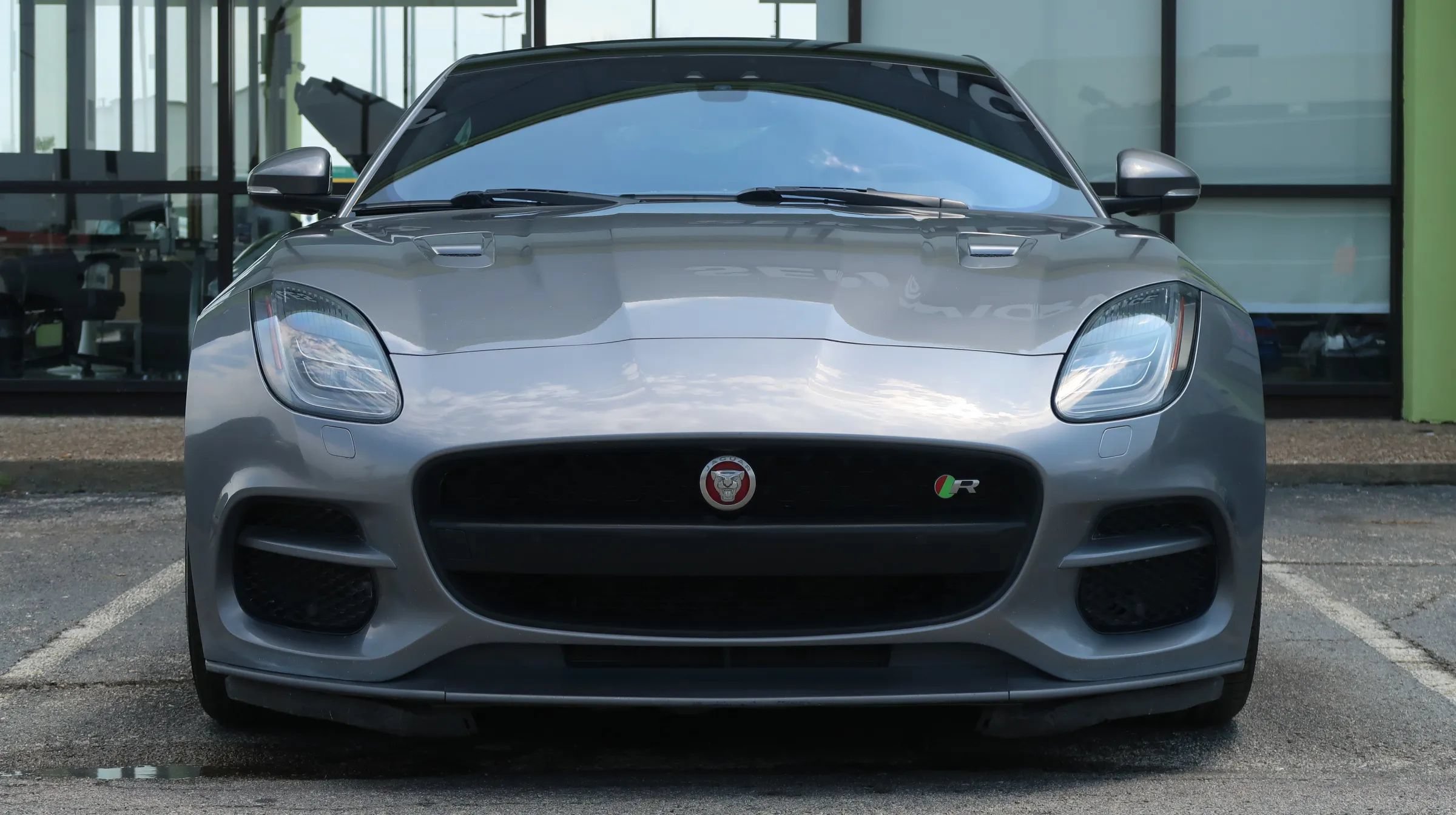Used 2020 Jaguar F-TYPE R AWD/4WD image 2