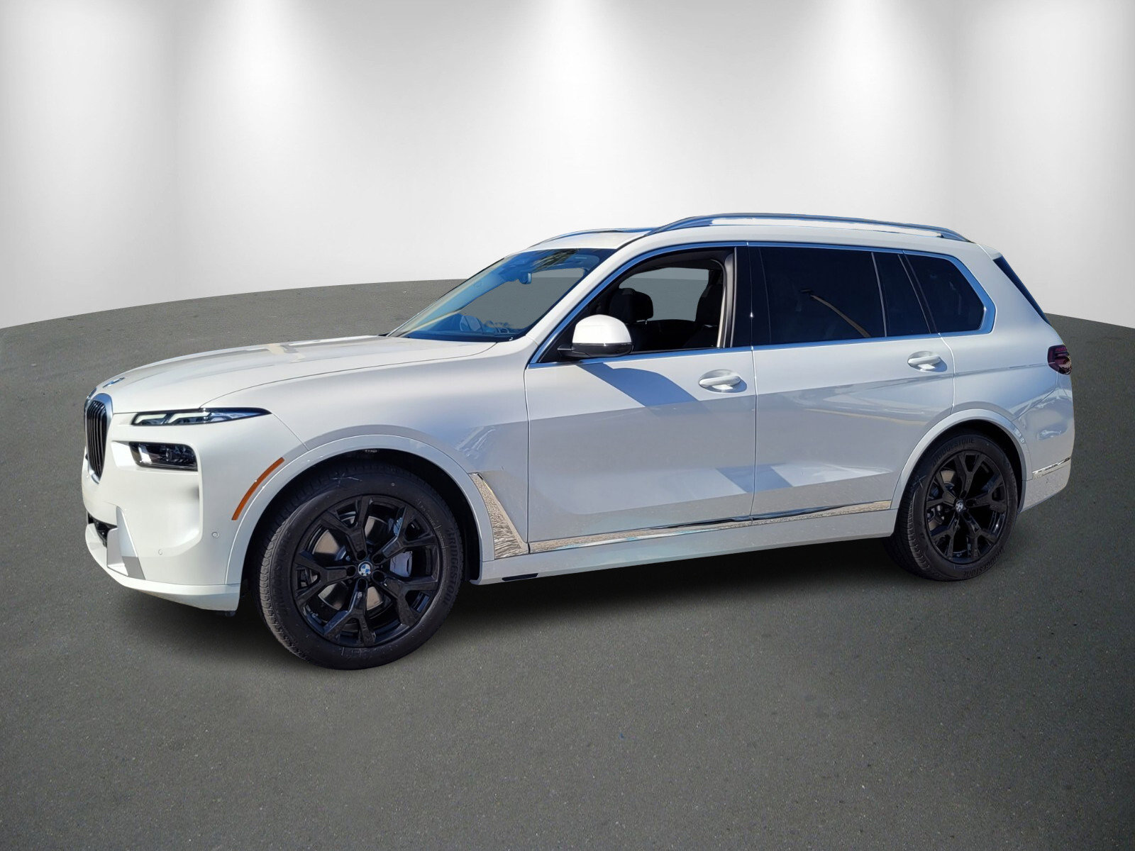 Used 2026 BMW X7 xDrive40i AWD/4WD image 3