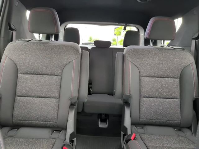 Certified 2024 Chevrolet Traverse Z71 w/ LPO, Floor Liner Package AWD/4WD image 26