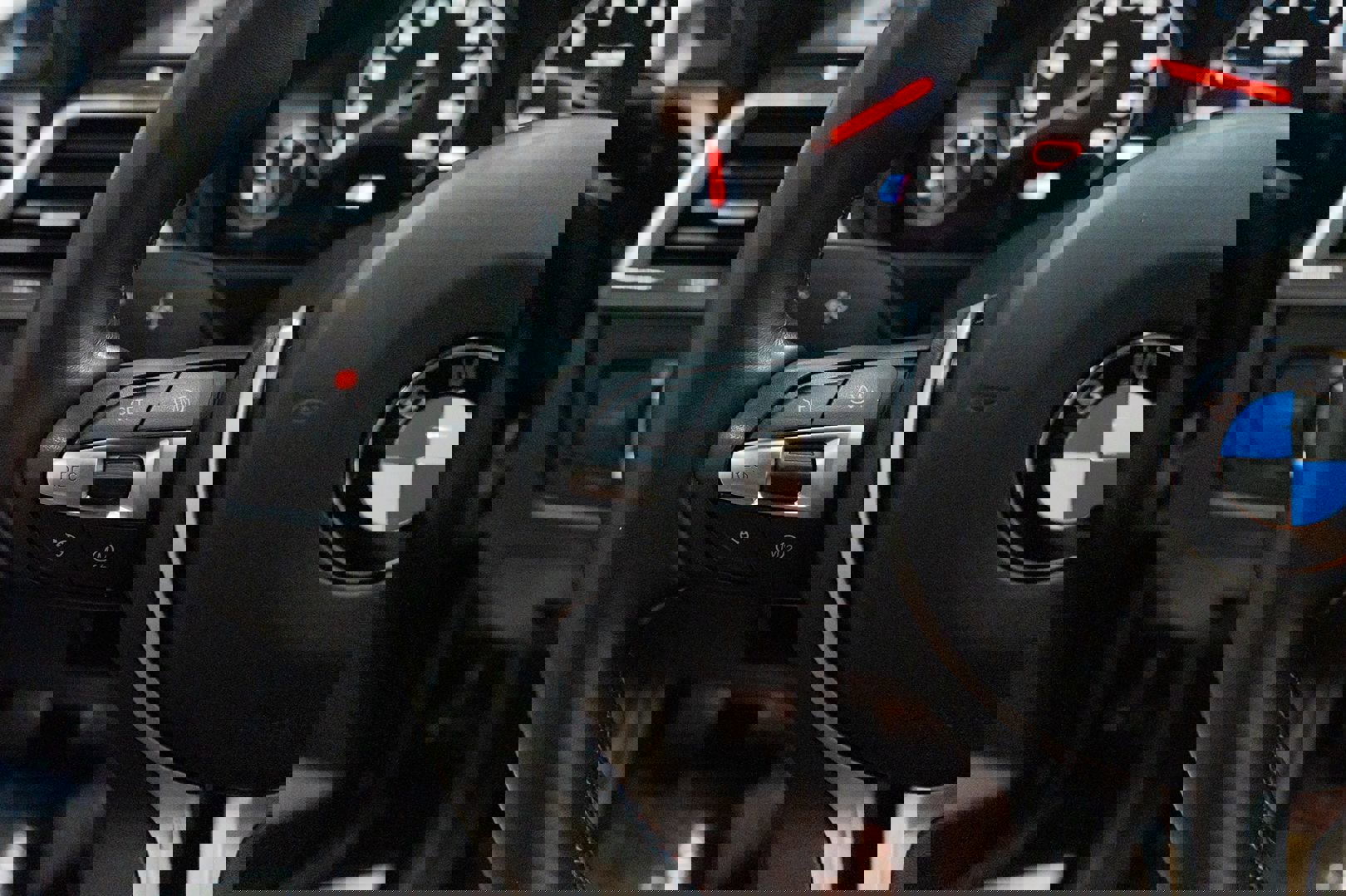 Used 2018 BMW M3 image 38