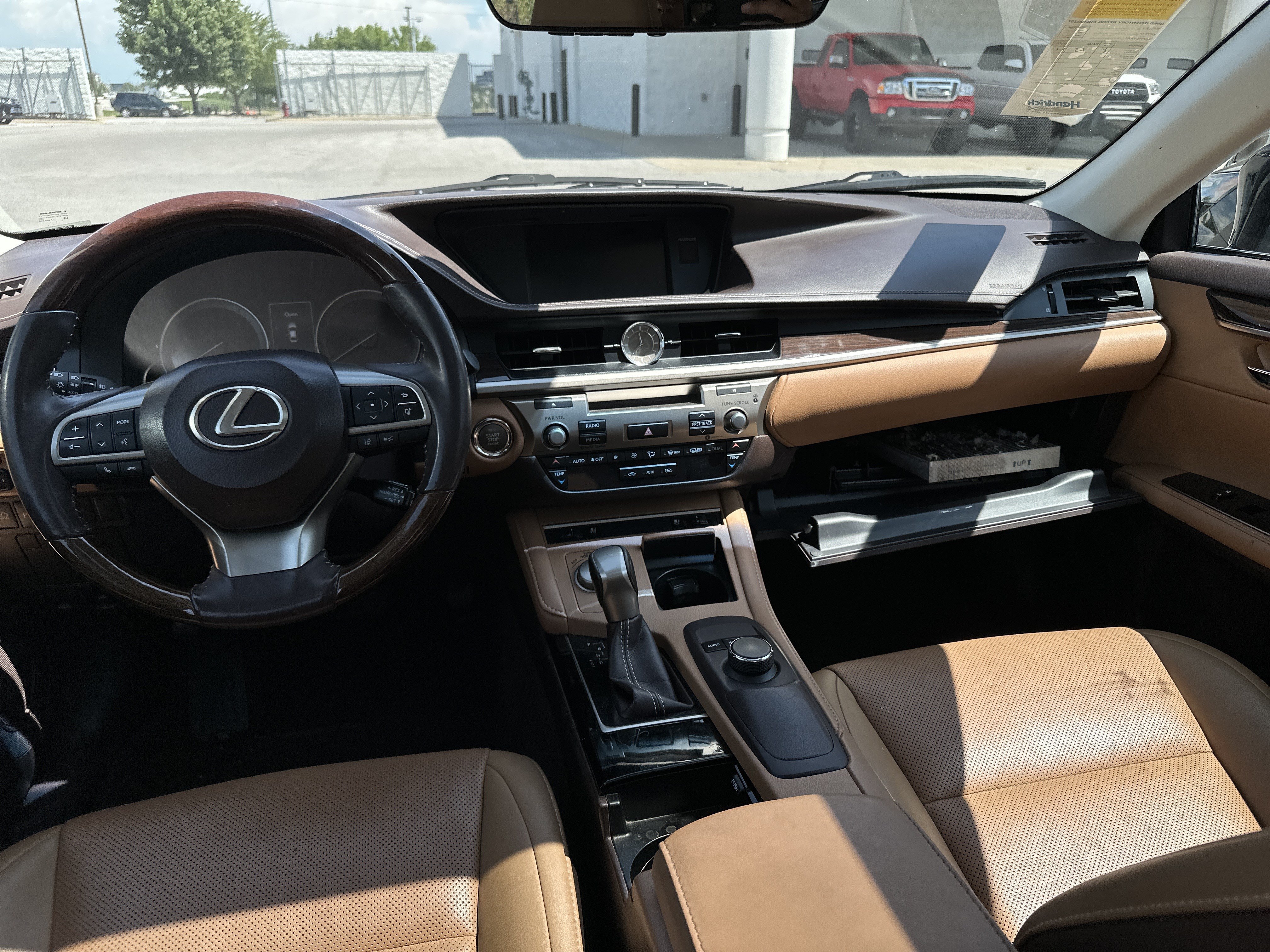 Used 2017 Lexus ES 350 w/ Premium Package FWD image 17