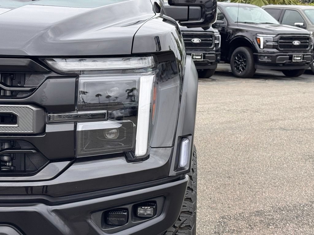 Used 2025 Ford F150 Raptor AWD/4WD image 8