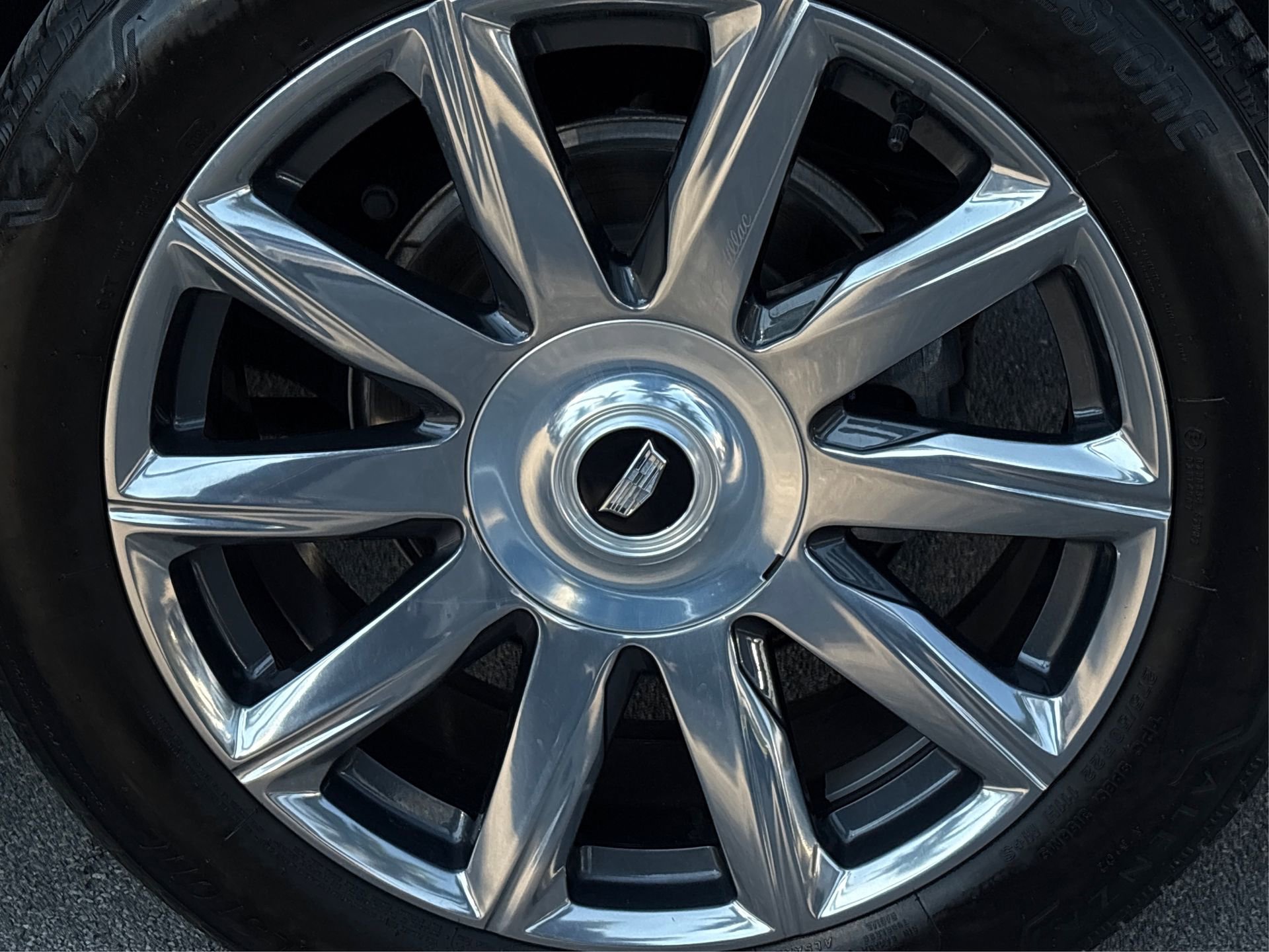 Certified 2024 Cadillac Escalade Premium Luxury Platinum image 15