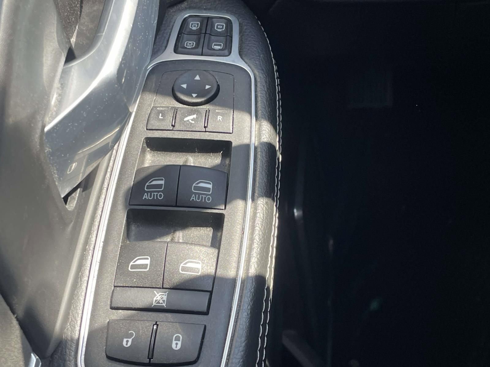 Used 2024 RAM 2500 Laramie w/ Safety Group image 25