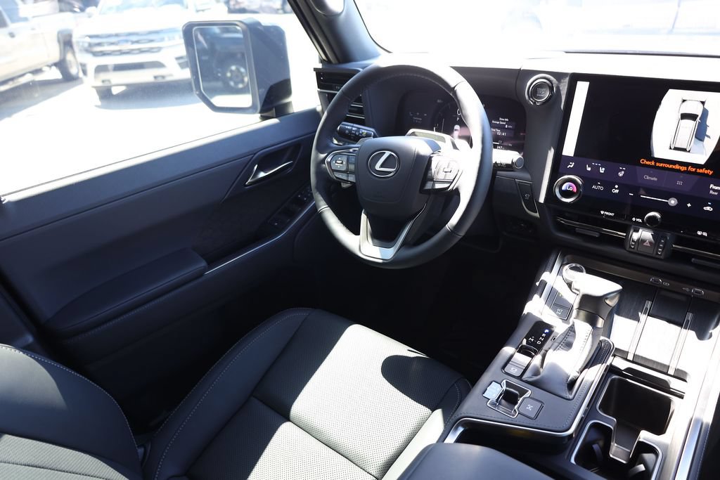 Used 2026 Lexus GX 550 w/ Cold Area Package AWD/4WD image 19
