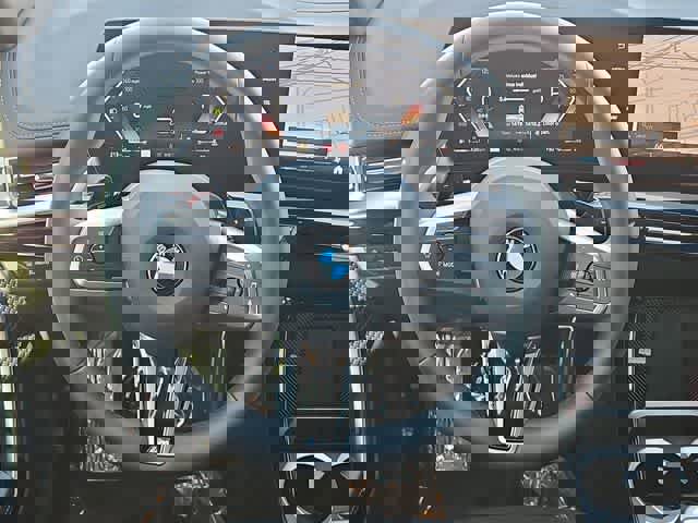 Used 2025 BMW X1 xDrive28i w/ M Sport Package image 23