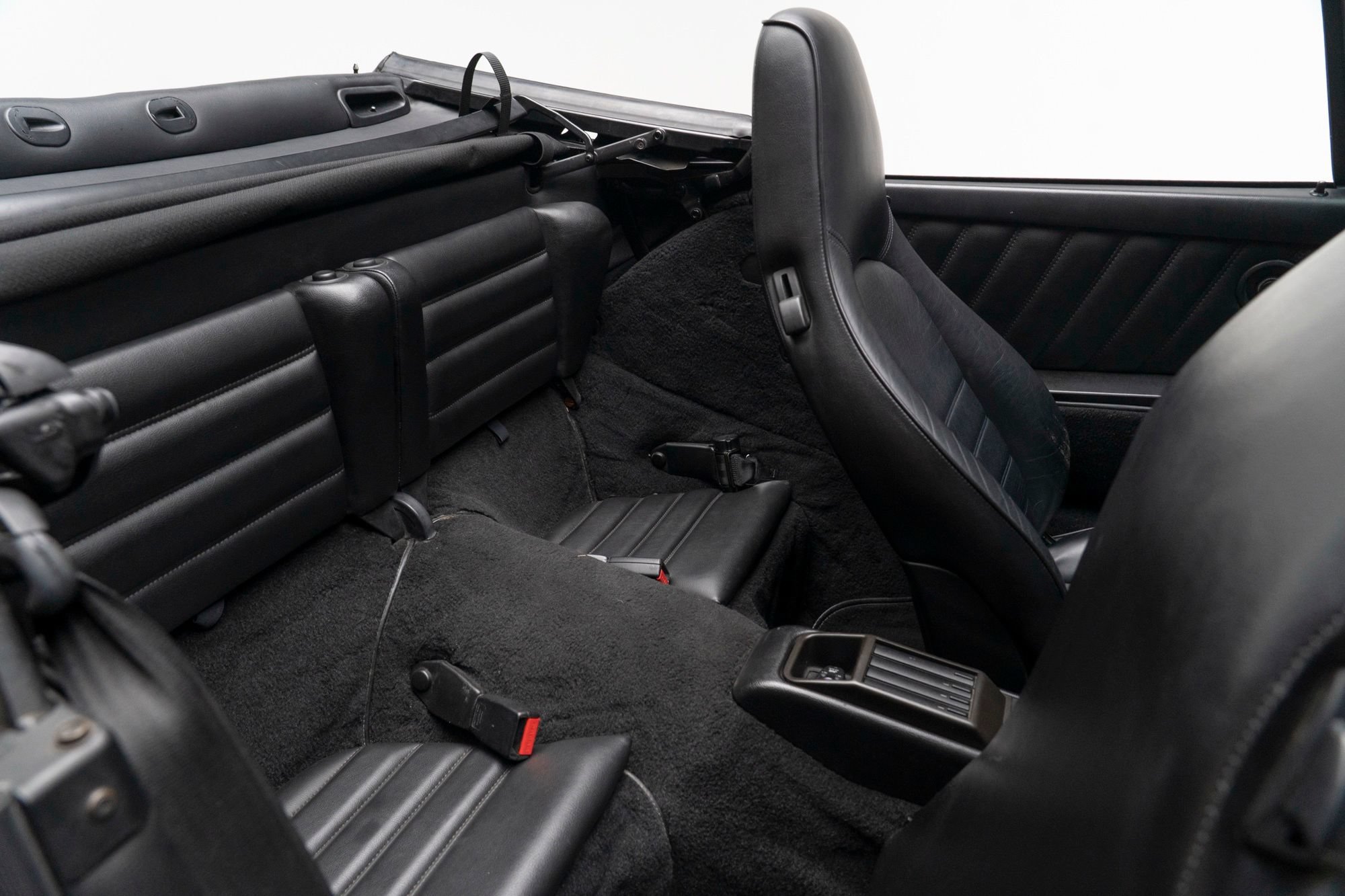 Used 1991 Porsche 911 Carrera RWD image 36