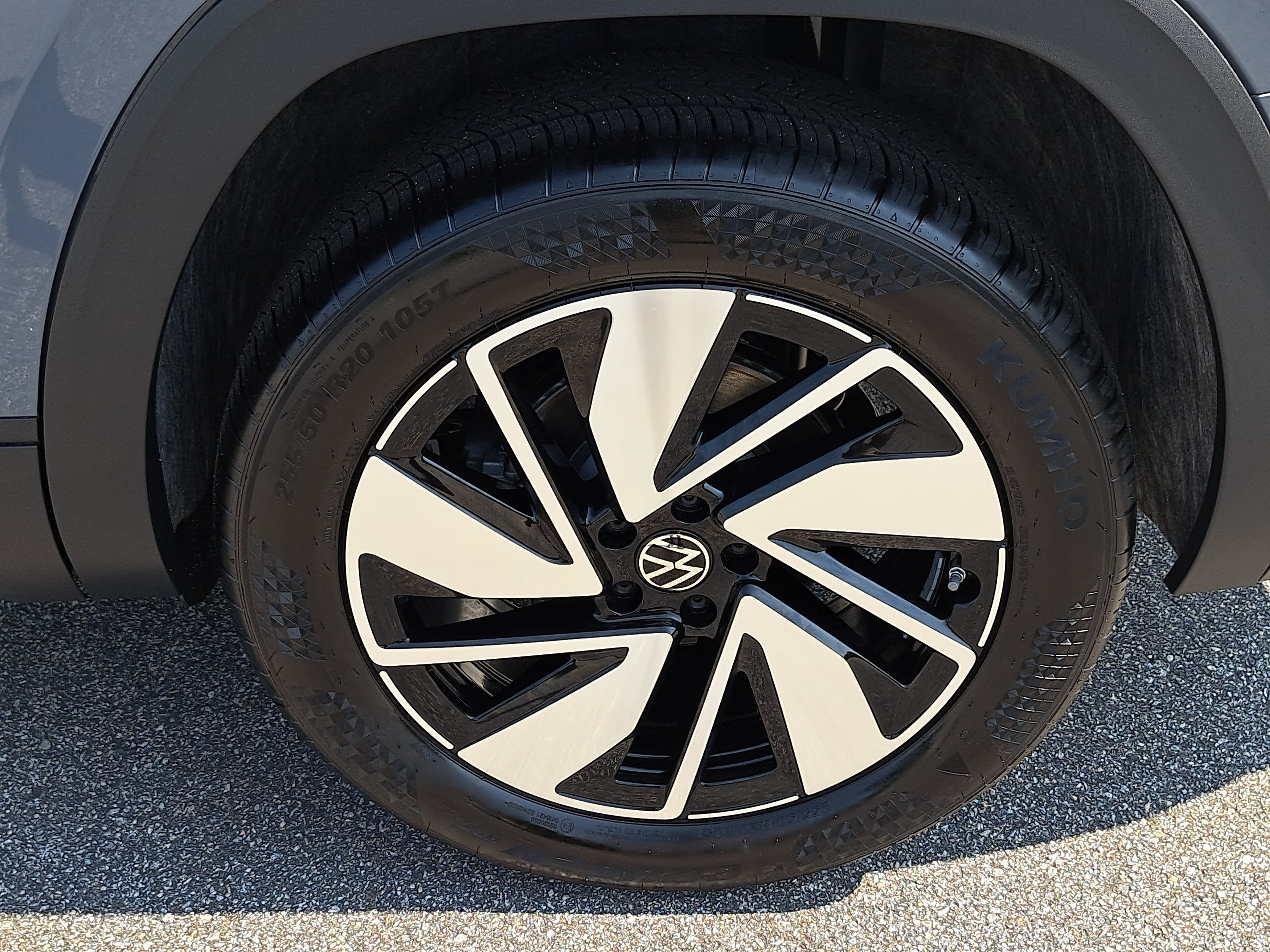 New 2026 Volkswagen Atlas SE FWD image 35