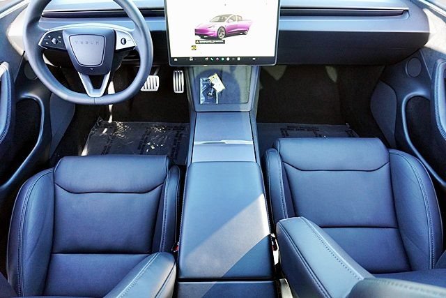 Used 2025 Tesla Model 3 Performance AWD/4WD image 23