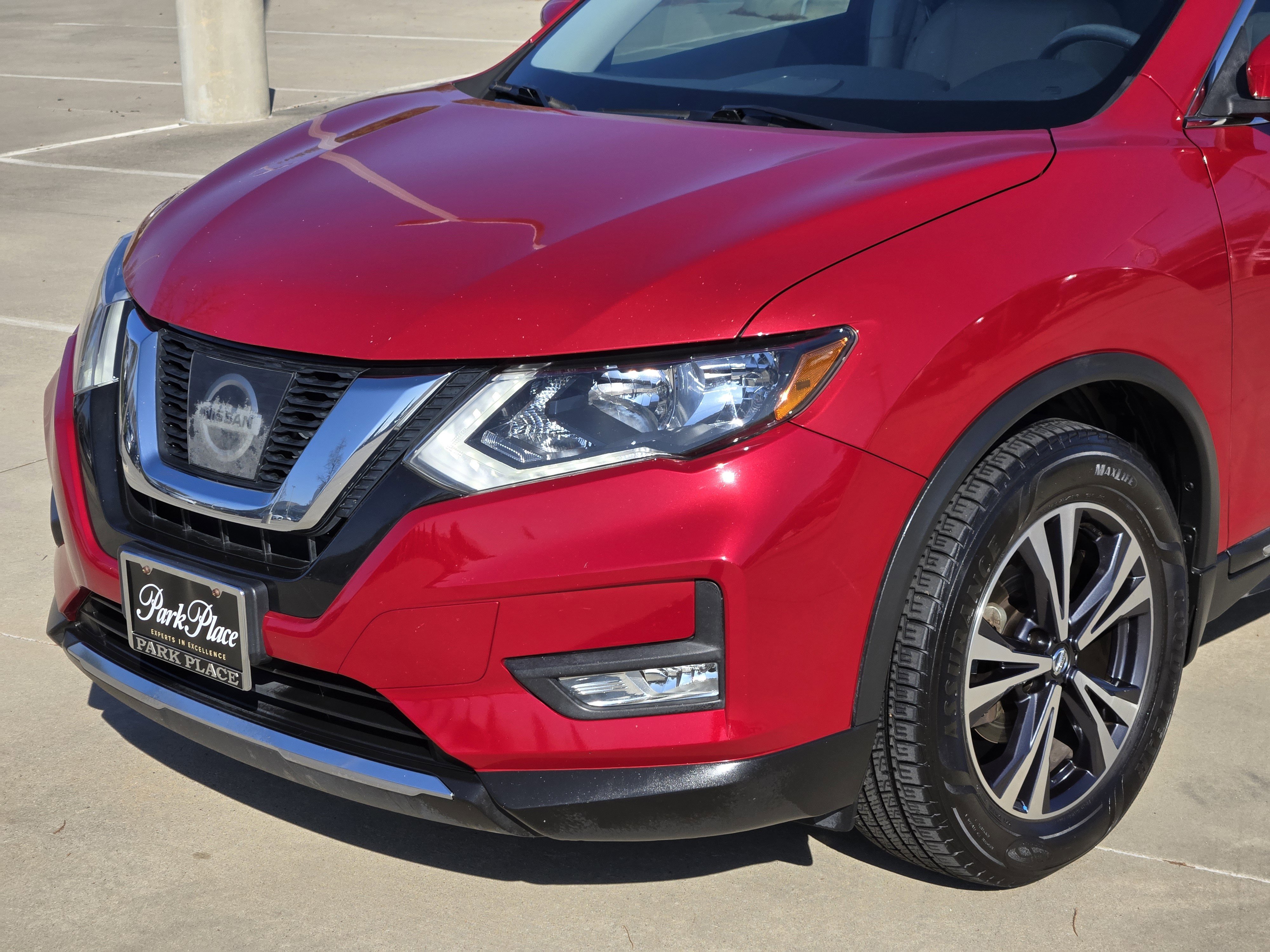 Used 2017 Nissan Rogue SL image 8