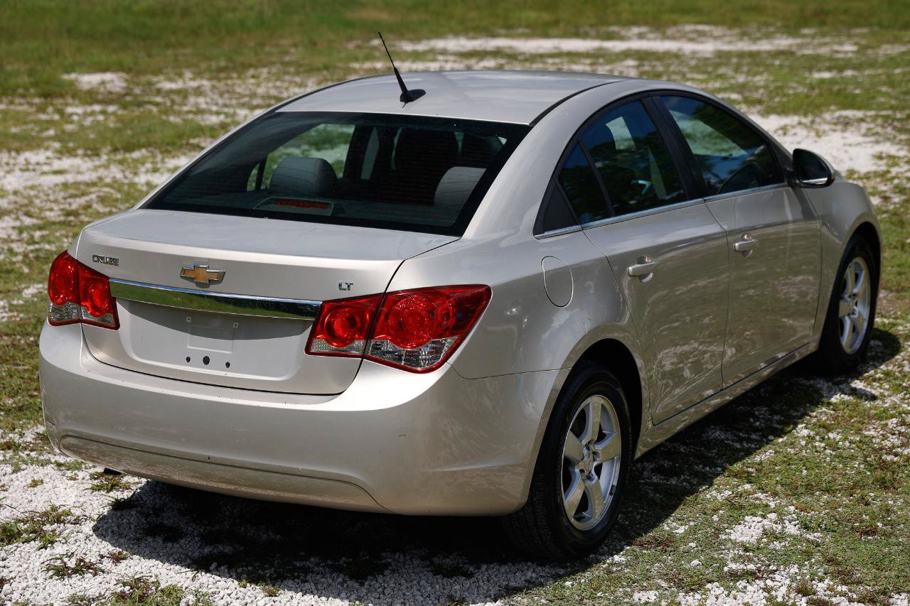 Used 2012 Chevrolet Cruze LT FWD image 11