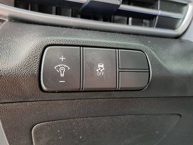 Used 2024 Hyundai Elantra SEL FWD image 13