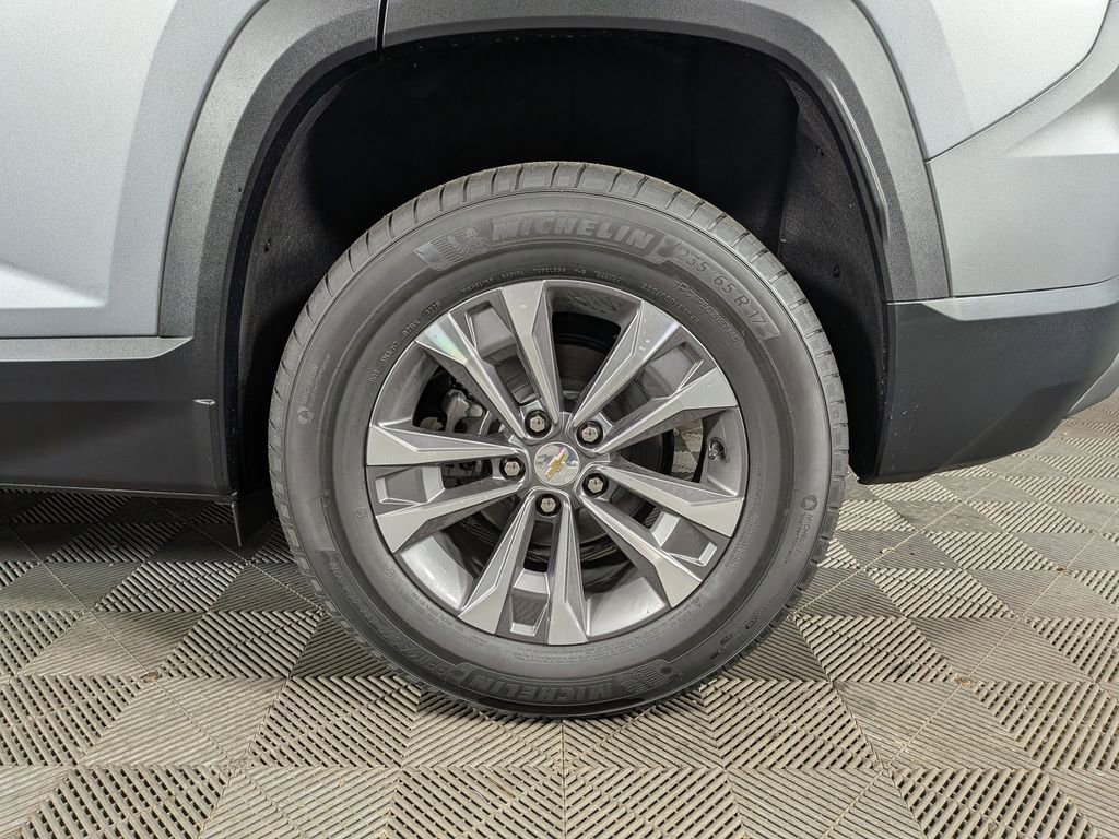 New 2026 Chevrolet Equinox LT w/ Convenience Package II image 13