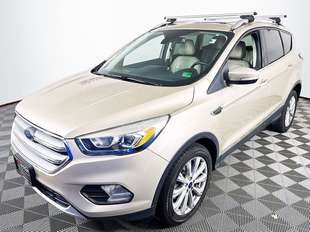 Used 2017 Ford Escape Titanium image 3