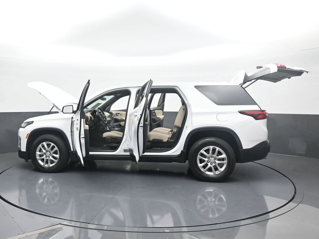 Used 2022 Chevrolet Traverse LS image 71