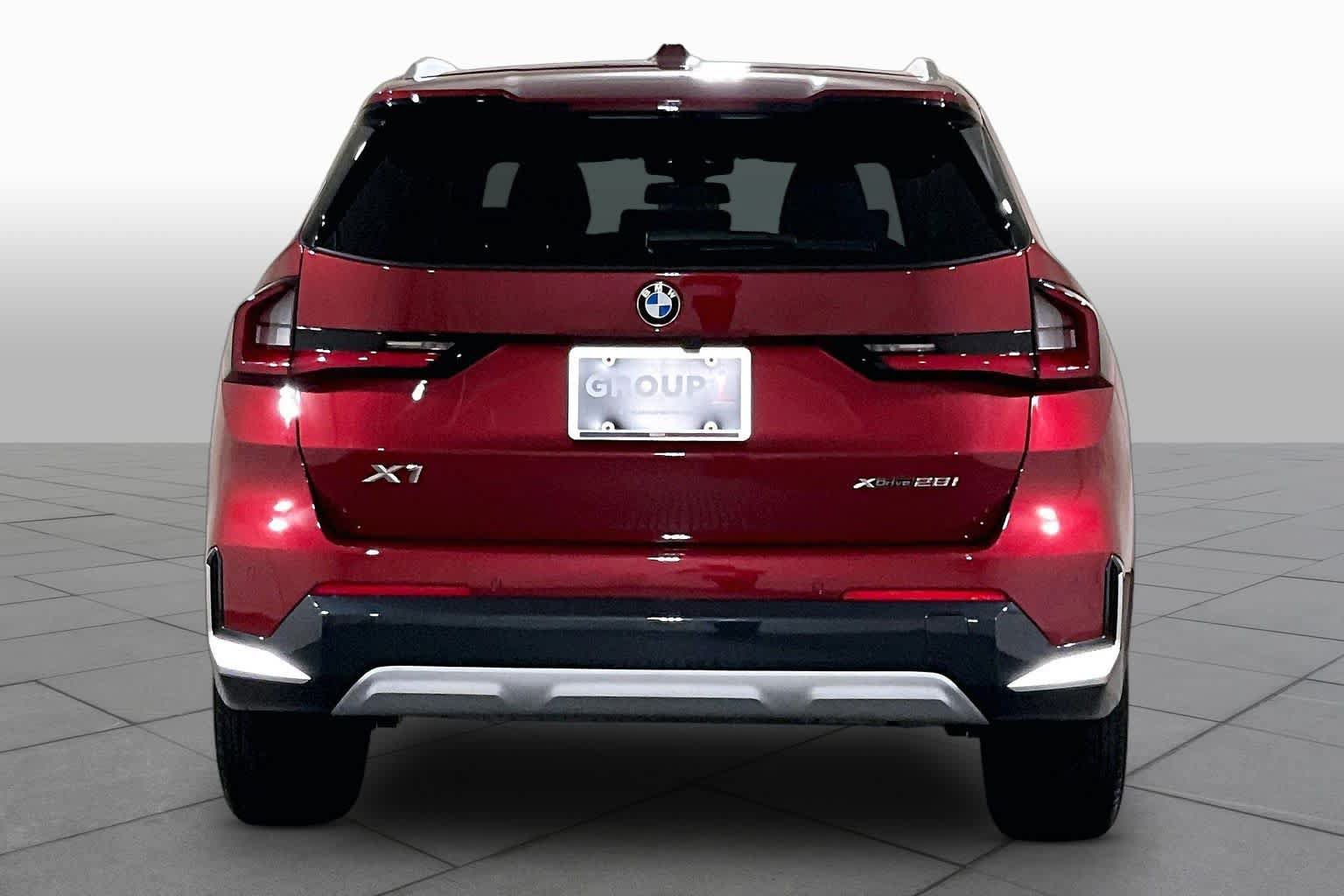 Used 2026 BMW X1 xDrive28i w/ Convenience Package AWD/4WD image 4