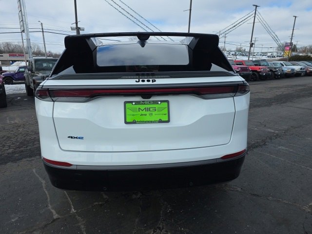 Used 2024 Jeep Wagoneer Launch Edition image 5