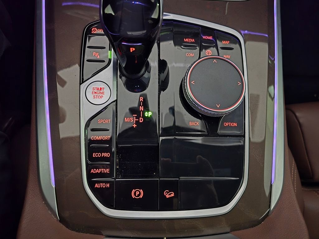 Used 2021 BMW X5 xDrive40i w/ M Sport Package image 17