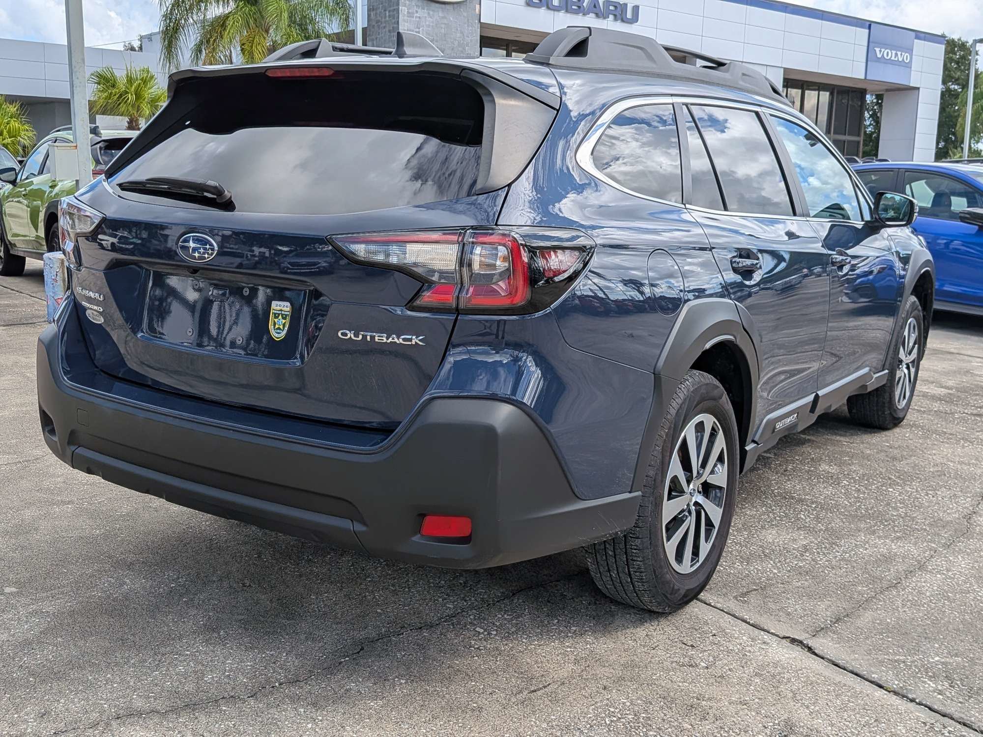 Certified 2025 Subaru Outback Premium AWD/4WD image 4
