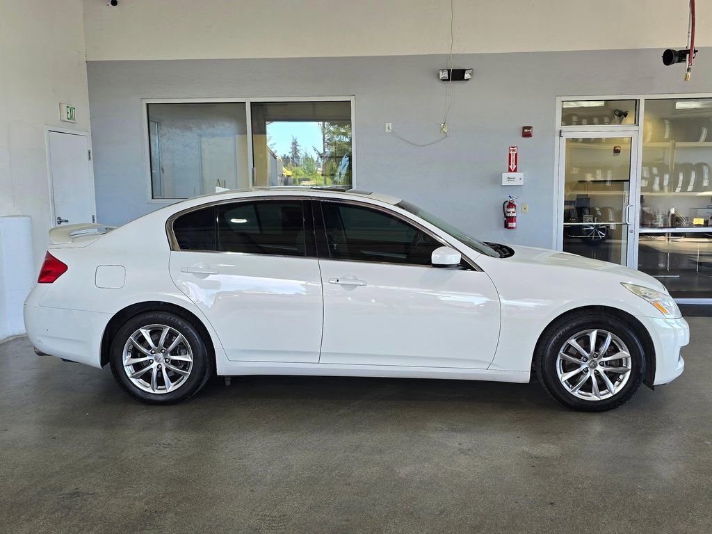 Used 2009 INFINITI G37 x Sedan AWD/4WD image 4
