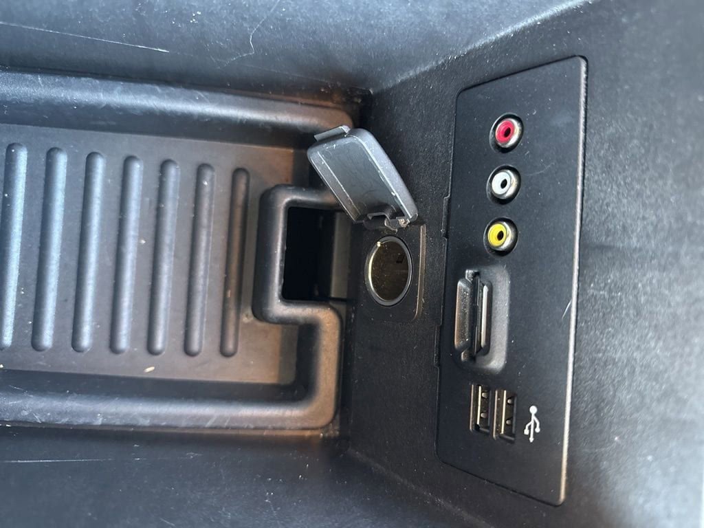 Used 2013 Ford Edge SEL image 35