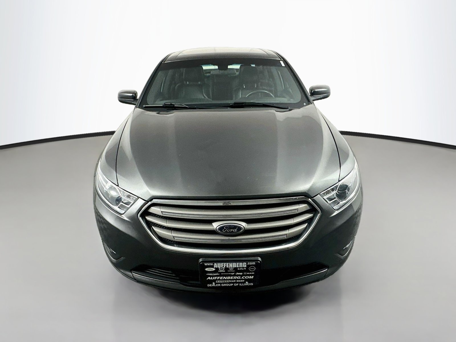 Used 2019 Ford Taurus SEL w/ Equipment Group 201A FWD image 2