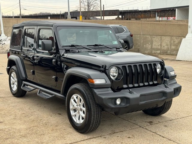 Used 2023 Jeep Wrangler Sport S image 9