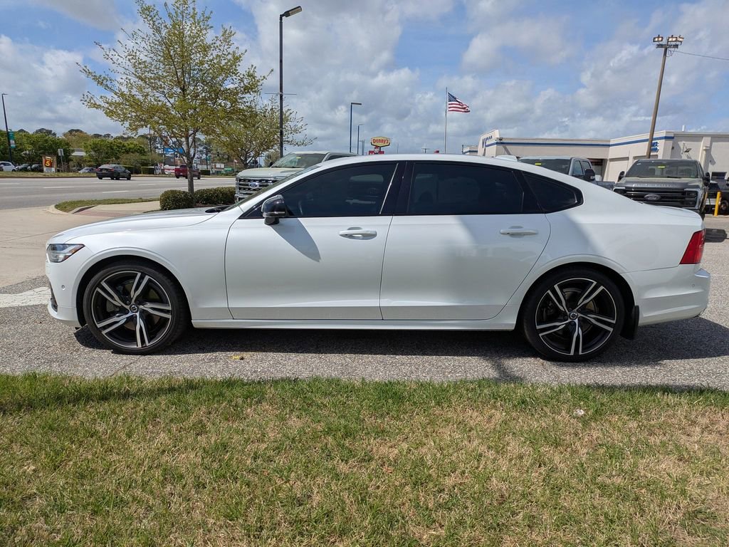 Used 2020 Volvo S90 T6 R-Design image 7