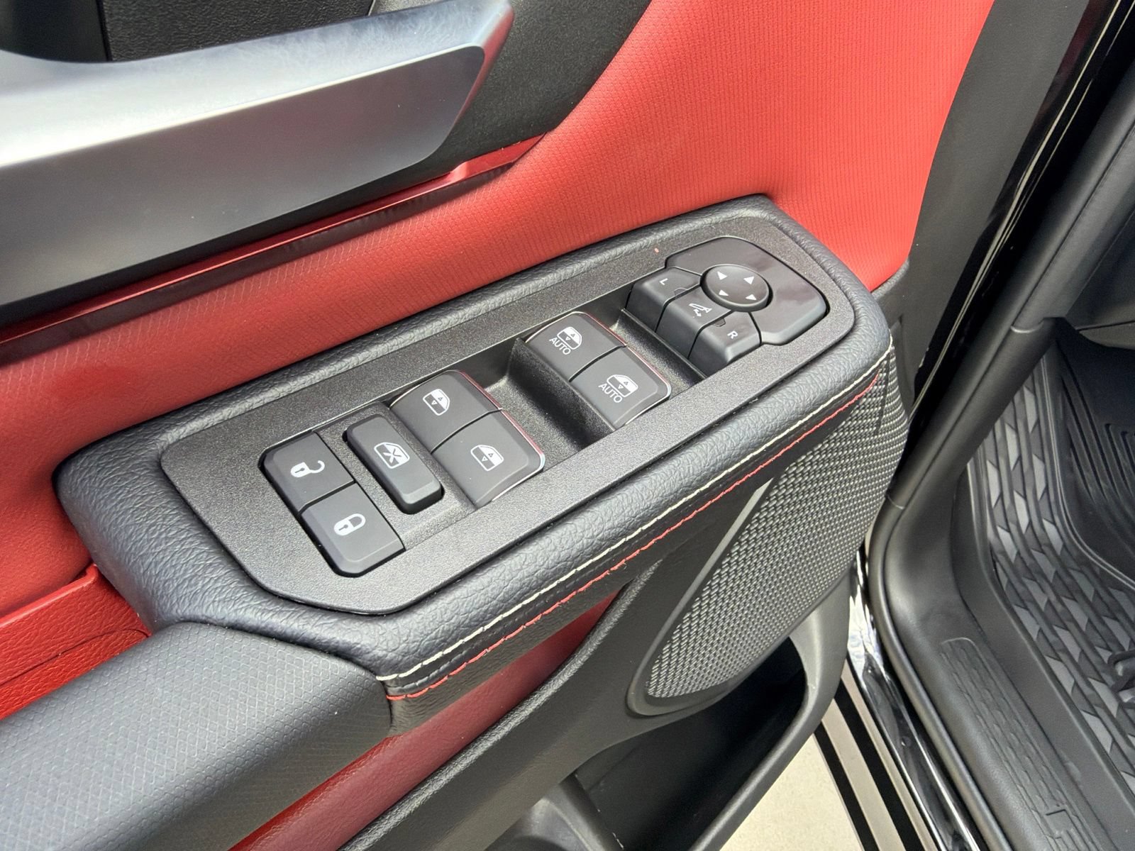 New 2026 RAM 1500 Rebel w/ Rebel Level 1 Equipment Group AWD/4WD image 15